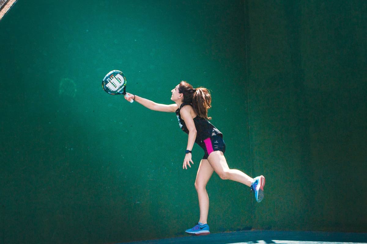 Mastering the Serve Underhand Rule in Padel: Your Go-To Guide for Legal, Effective Starts